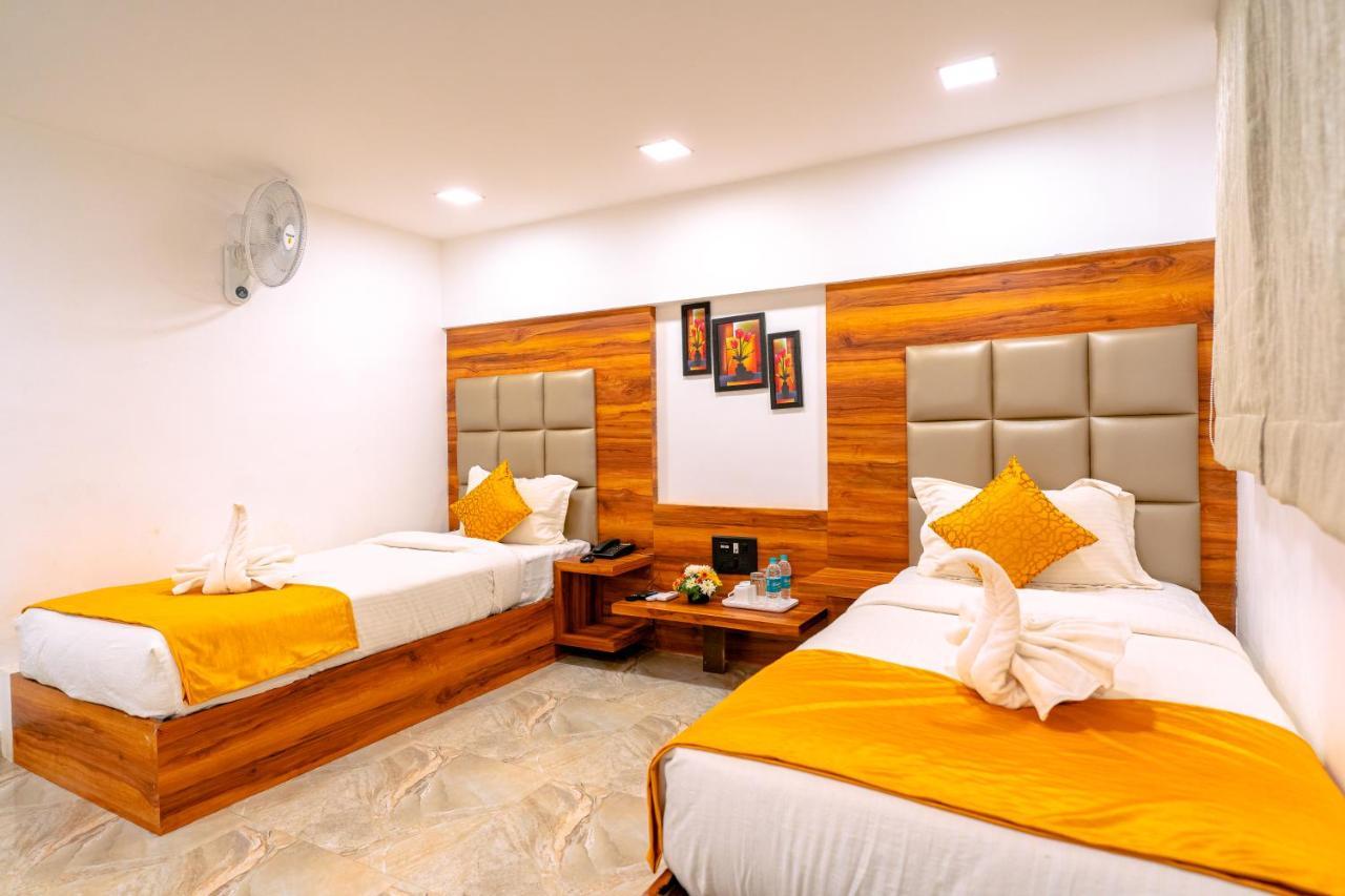 Calangute Castle Hotel Bardez Exterior photo