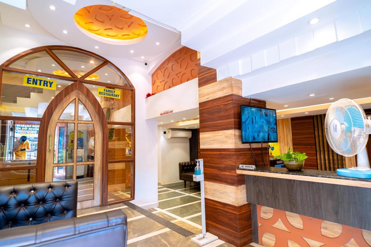 Calangute Castle Hotel Bardez Exterior photo